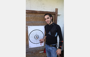 La pastille est bien cassée, et à fait dévier la flèche.